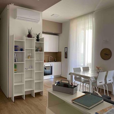 Camar 110 Apartment Специя Екстериор снимка