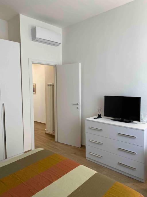 Camar 110 Apartment Специя Екстериор снимка