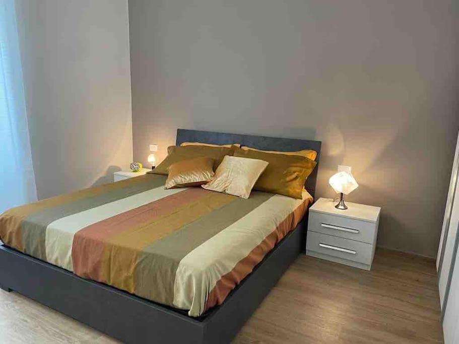 Camar 110 Apartment Специя Екстериор снимка