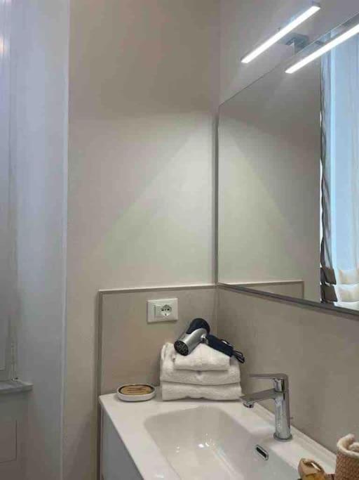 Camar 110 Apartment Специя Екстериор снимка