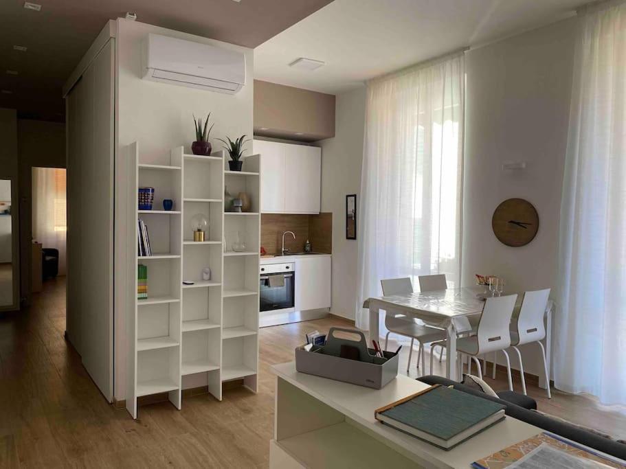 Camar 110 Apartment Специя Екстериор снимка